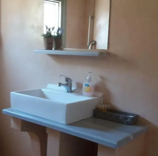 Myrtia アパート キオニア